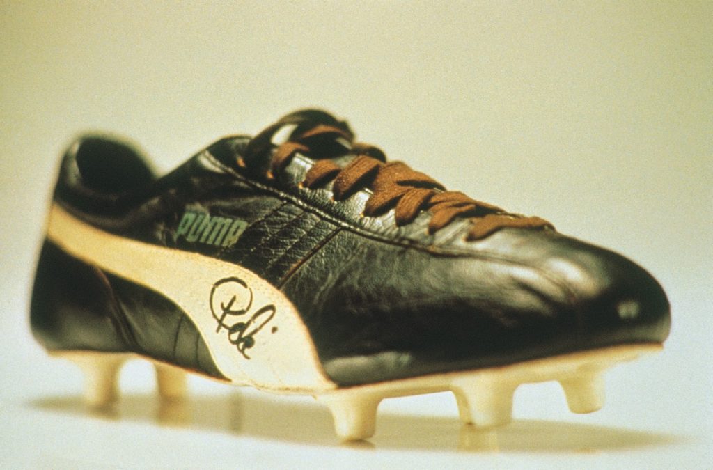 Pele's signed Puma Worldcup 1970 Soccer Cleat