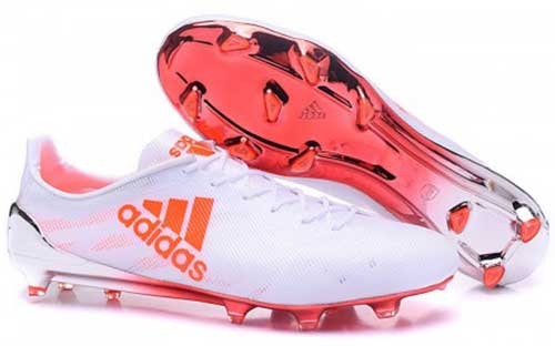 lightweight soccer cleats